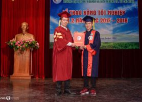 Tốt nghiệp